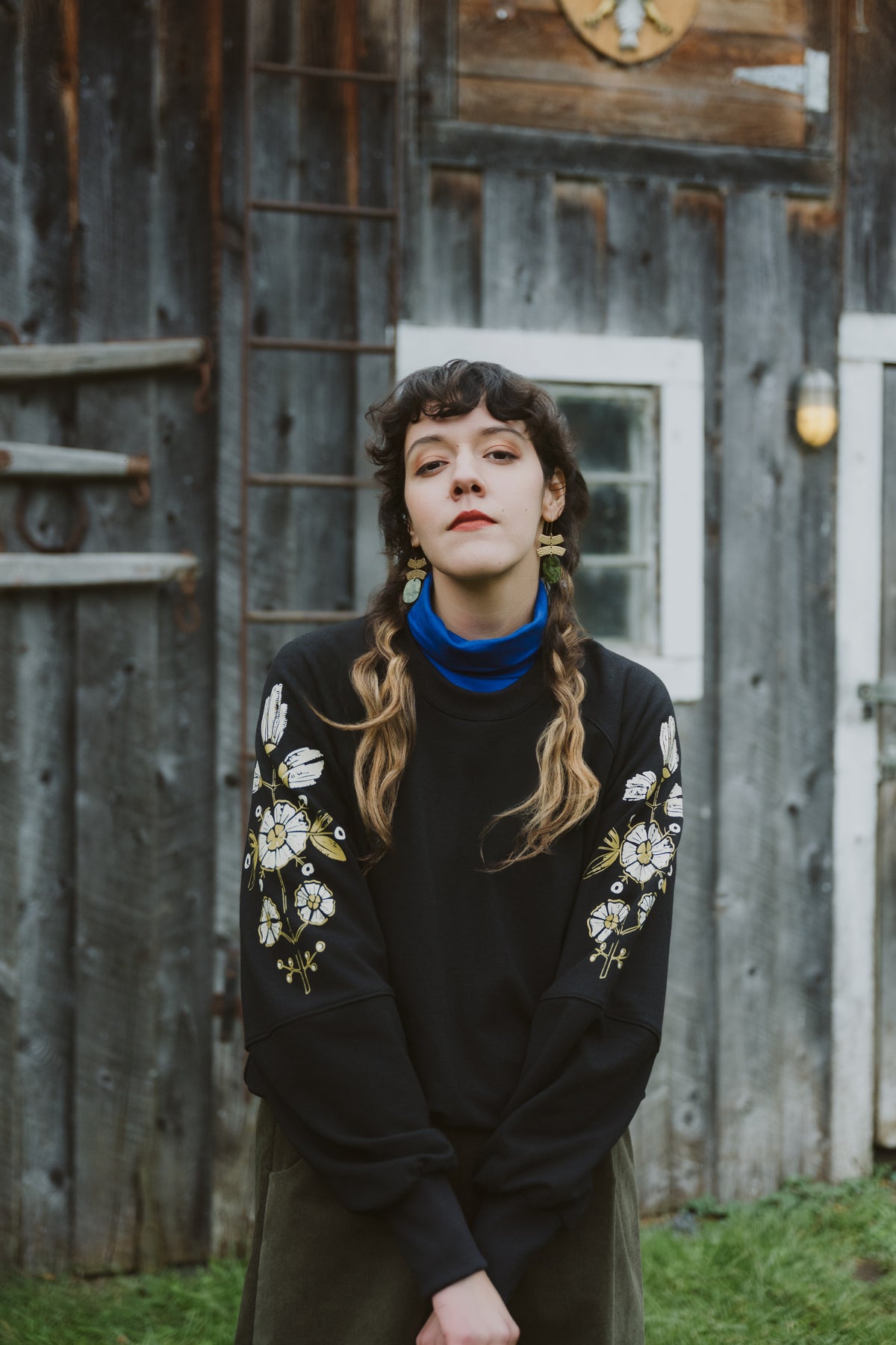 Crewneck Acacia - Noir / Fleurs Folkloriques