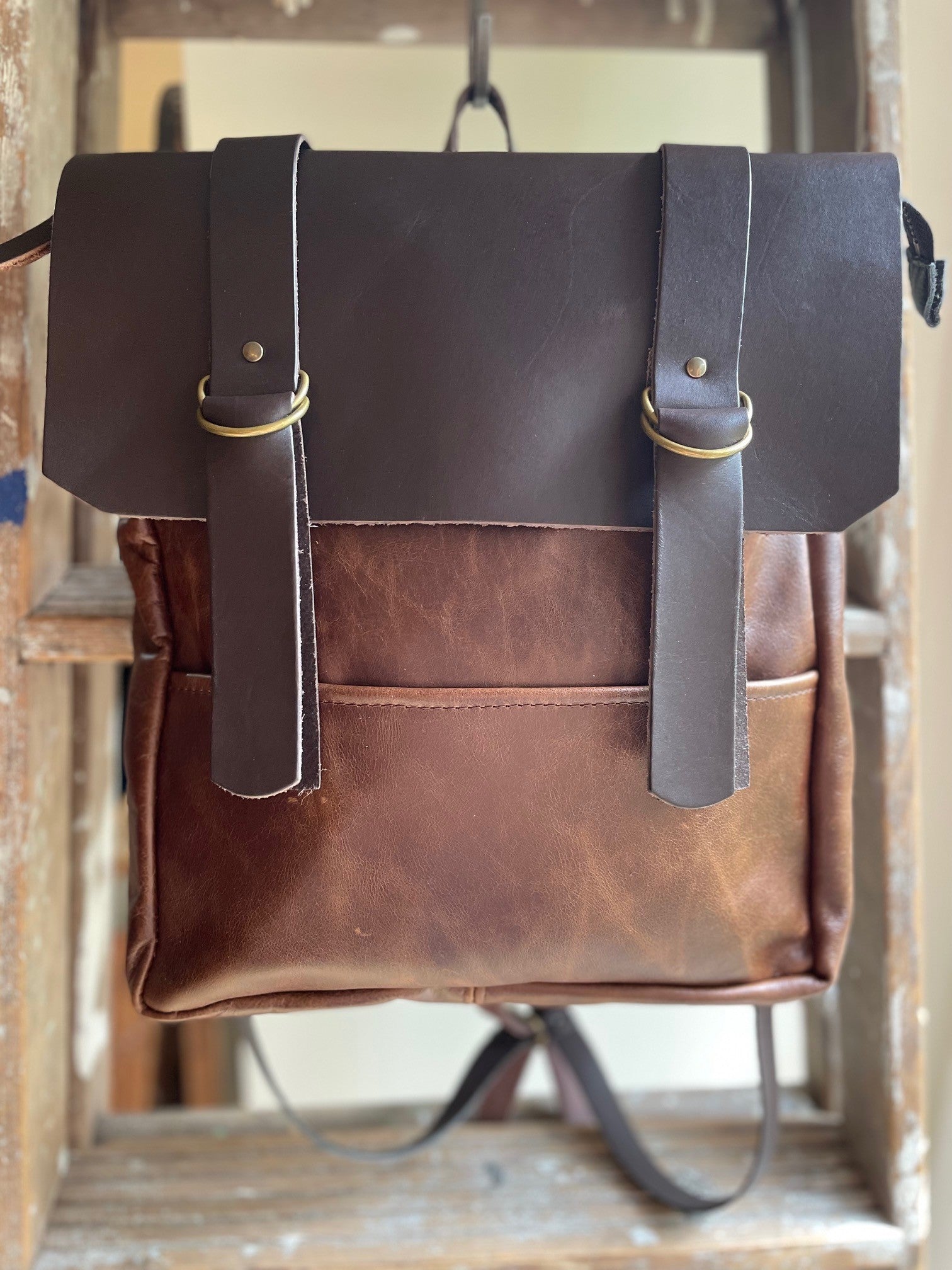 Petit sac à dos Vinh - Brun vintage - mélange cuir recyclé et tannage végétal - KAZAK -
