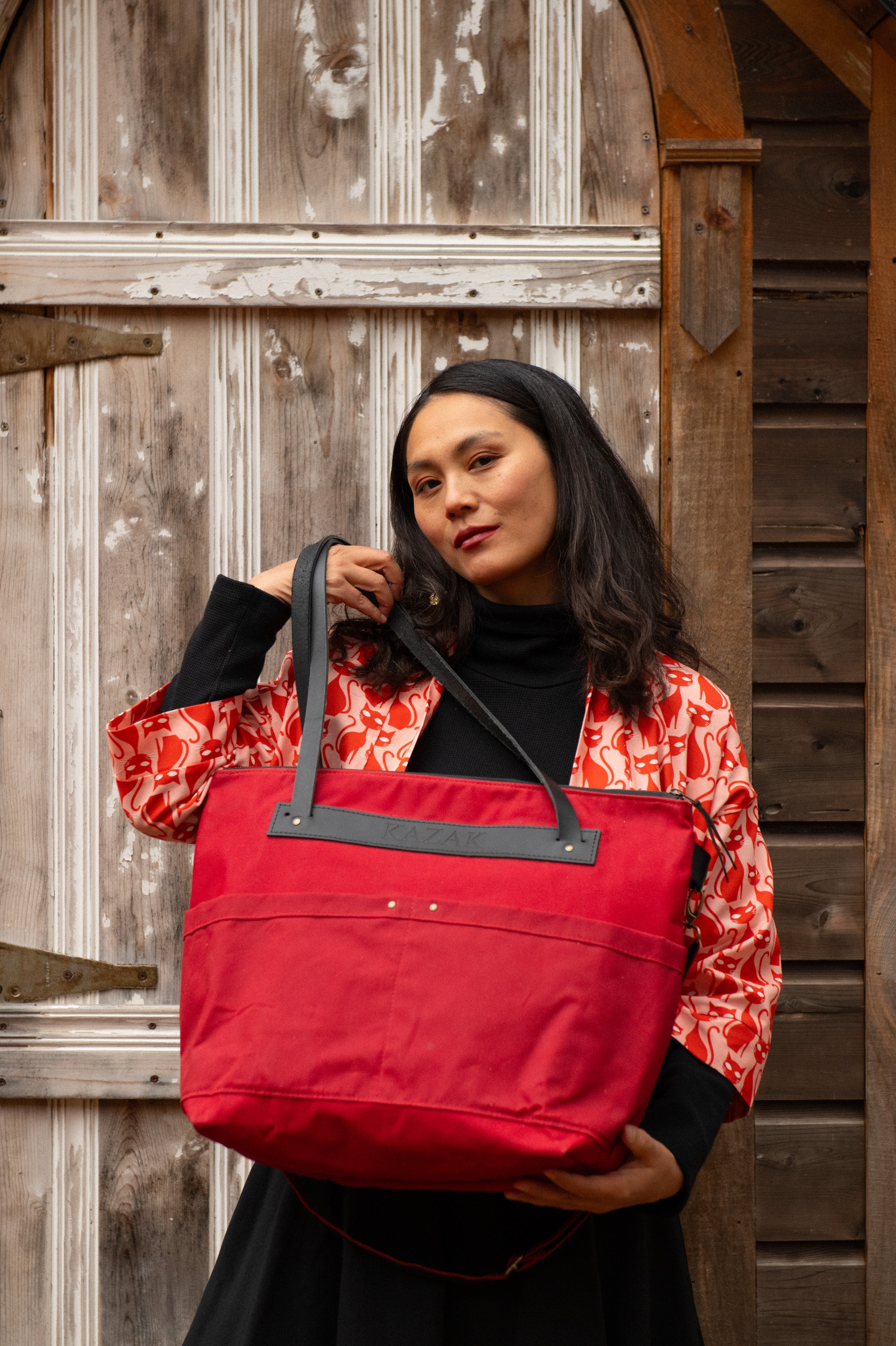 Grand tote bag Cavalcade - Canevas ciré Rouge - mélange cuir recyclé et tannage végétal