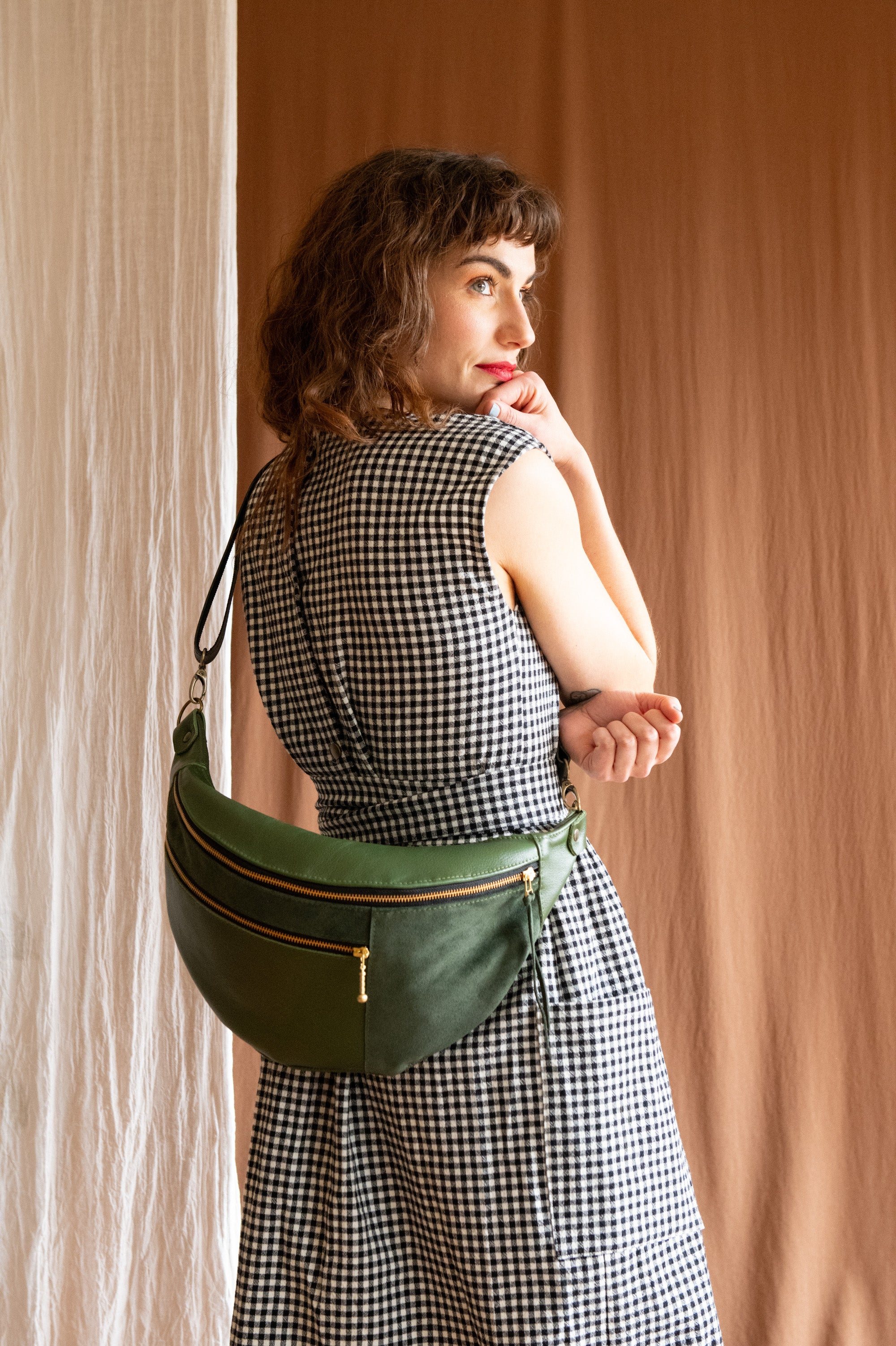 Sac Pinacle banane / bandoulière cuir et suède Evergreen