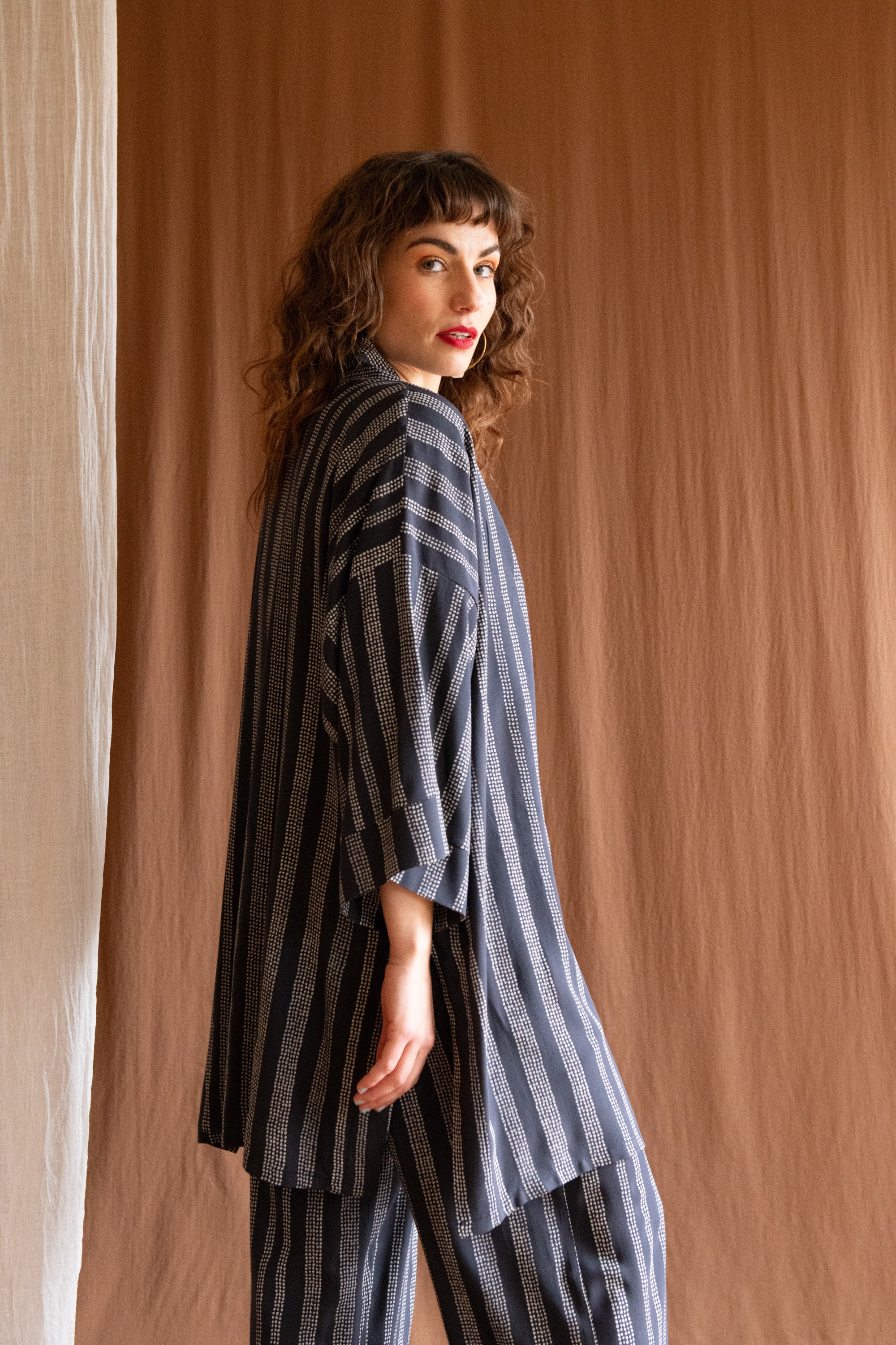 Veste Kimono Mirano -Points charbon viscose oekotex-