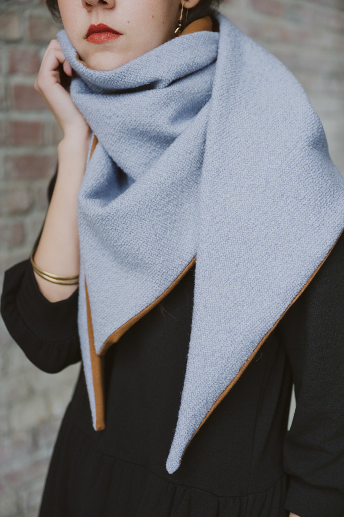 Foulard triangle laine lilas et bambou teck