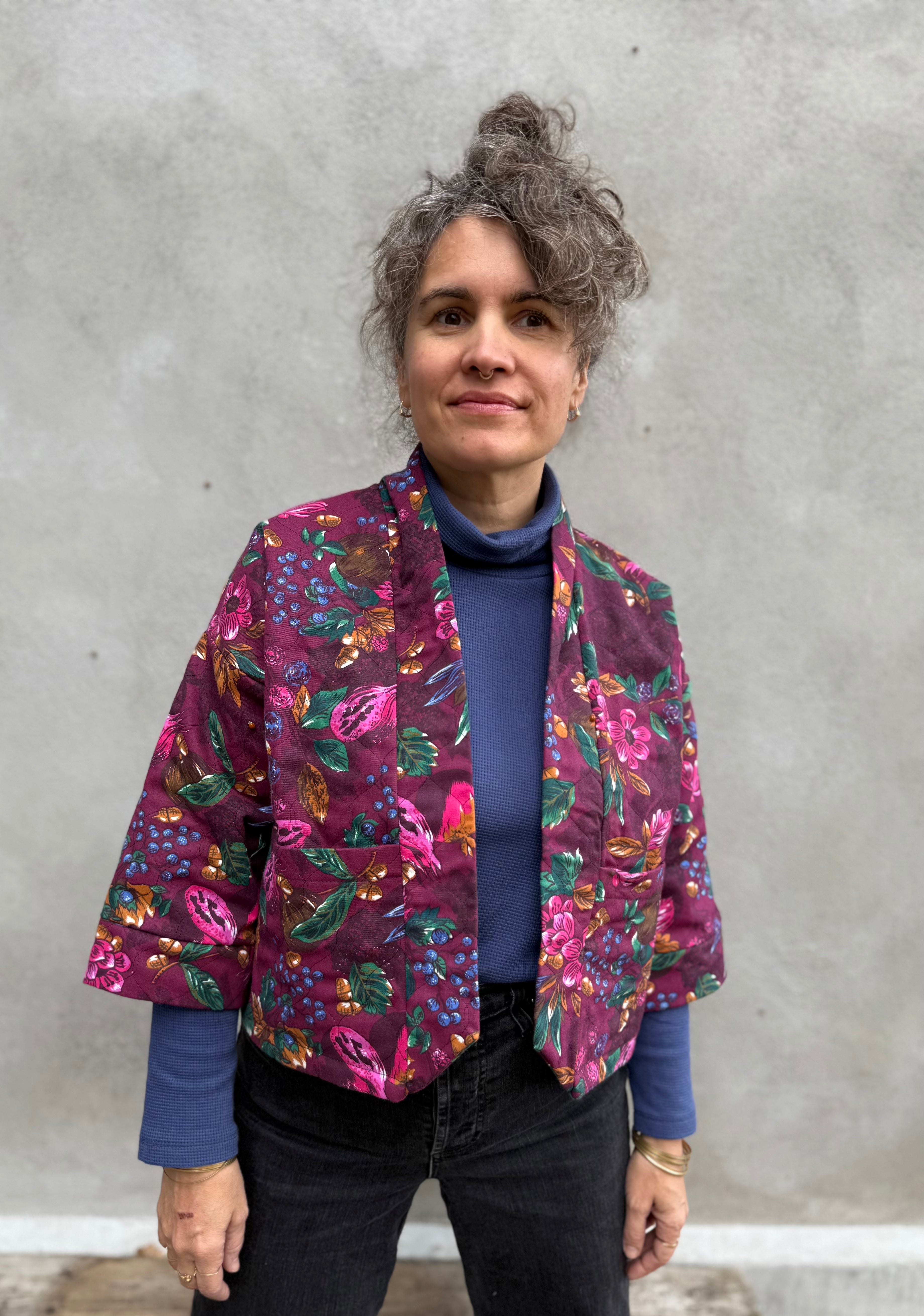 Veste Magnolia- Fleurs bordeaux -matelassée