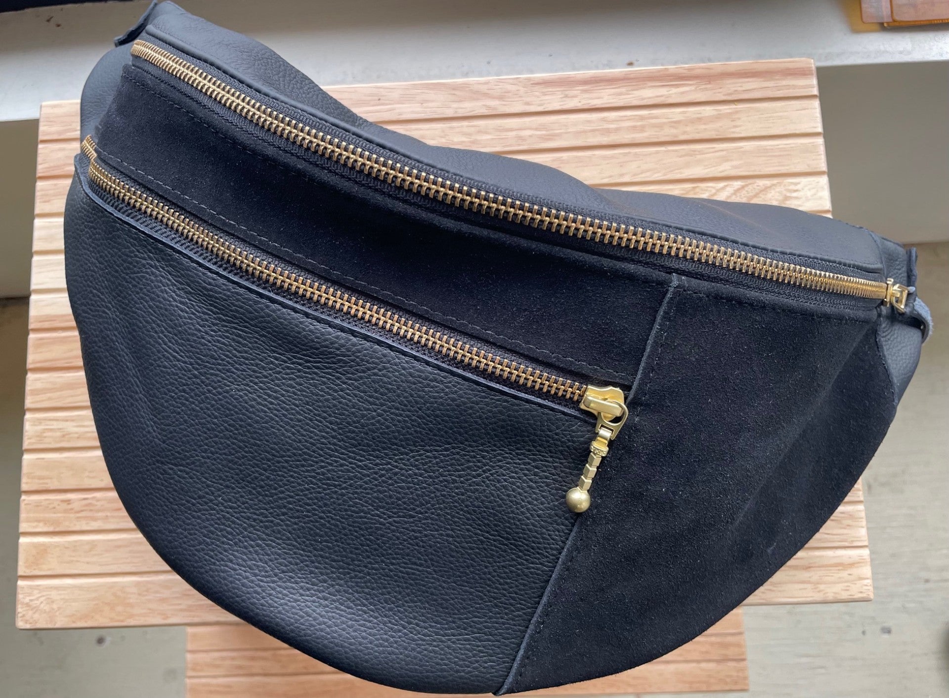 Sac Pinacle banane / bandoulière cuir noir