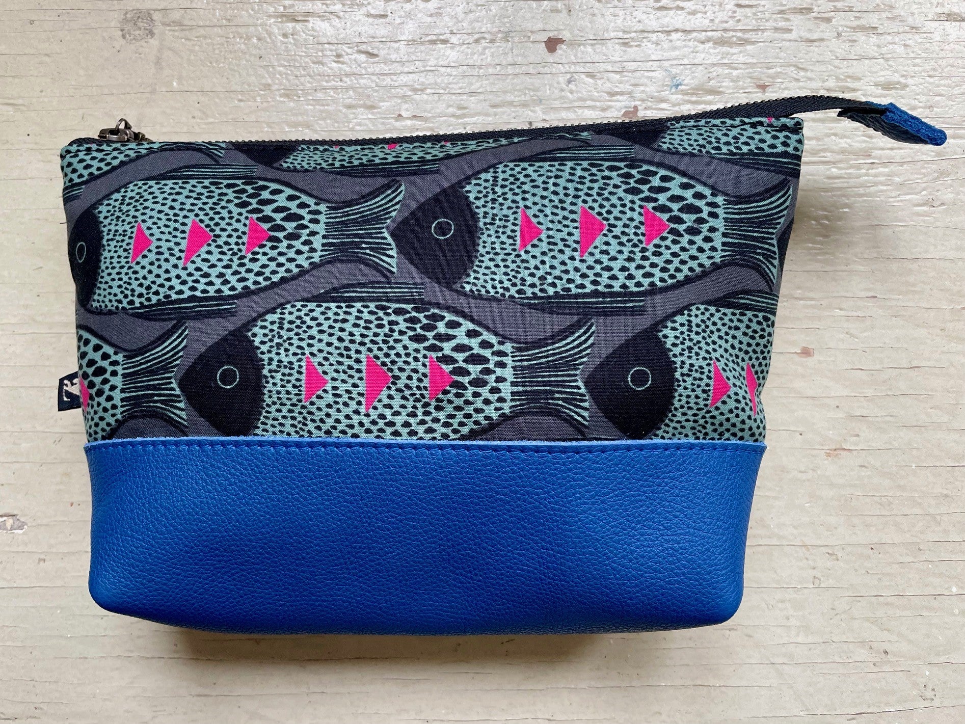 La Trousse - Retailles de tissu et cuir recyclé / Poisson pink- KAZAK