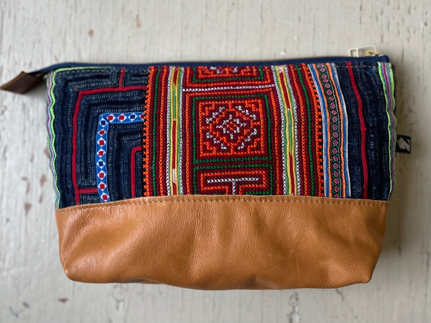 La Trousse - Retailles de tissu et cuir recyclé / Tissage vietnamien - KAZAK -