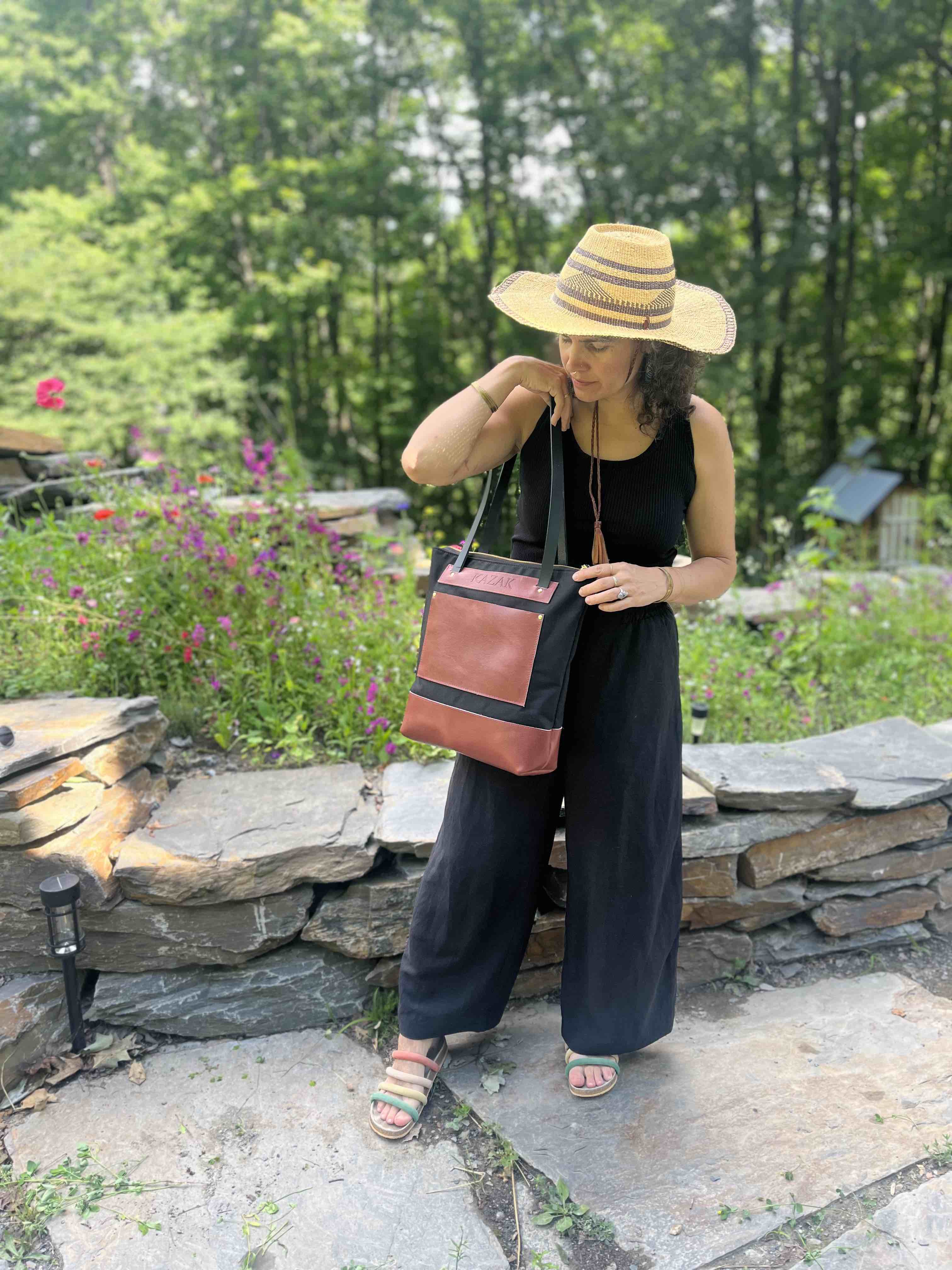 Tote bag Roscoe - Noir & Vieux rose - Mélange Canevas ciré, cuir recyclé et tannage végétal - KAZAK
