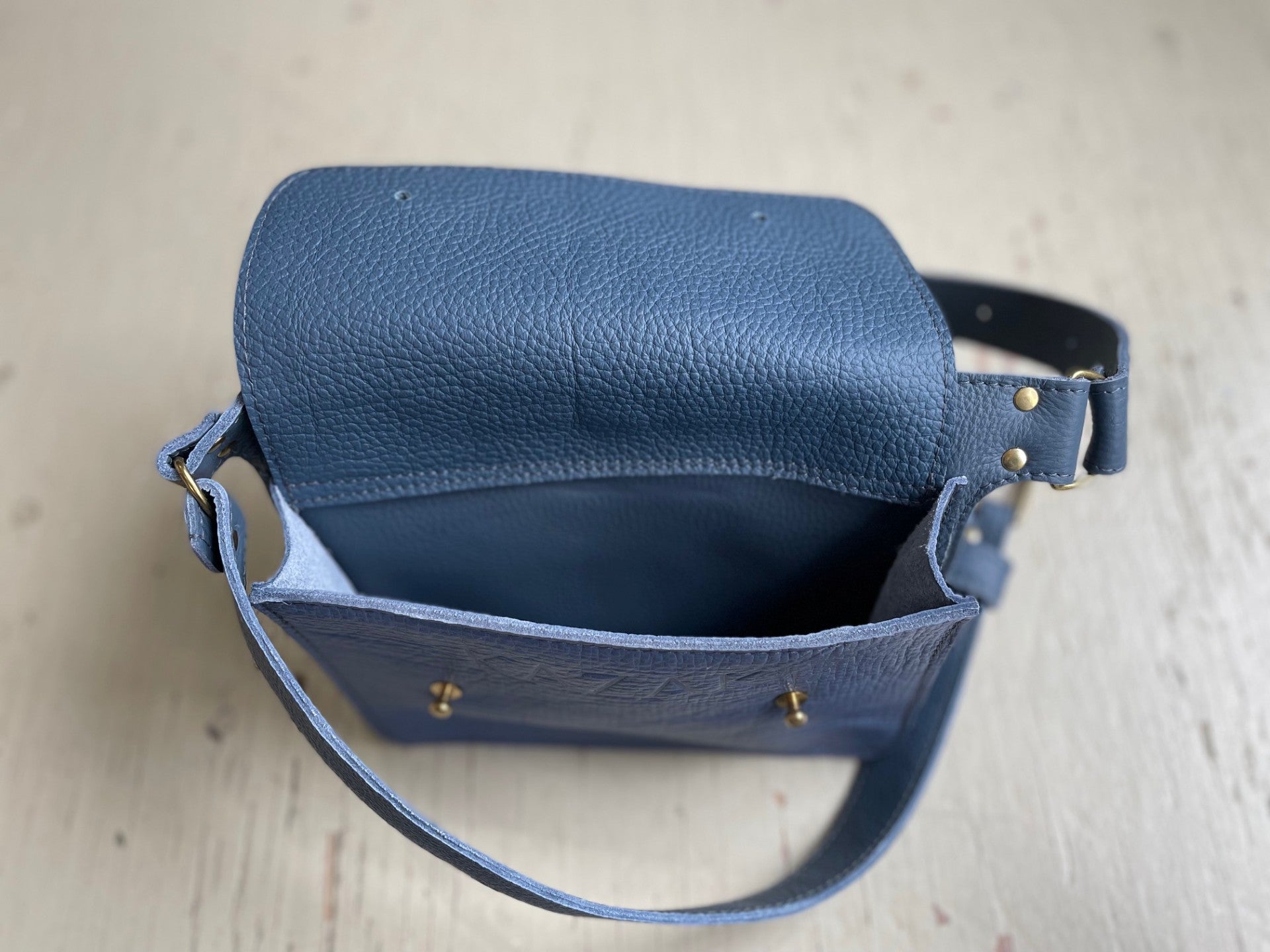 Ceinture pochette Hatley Bleu lavande en cuir recyclé