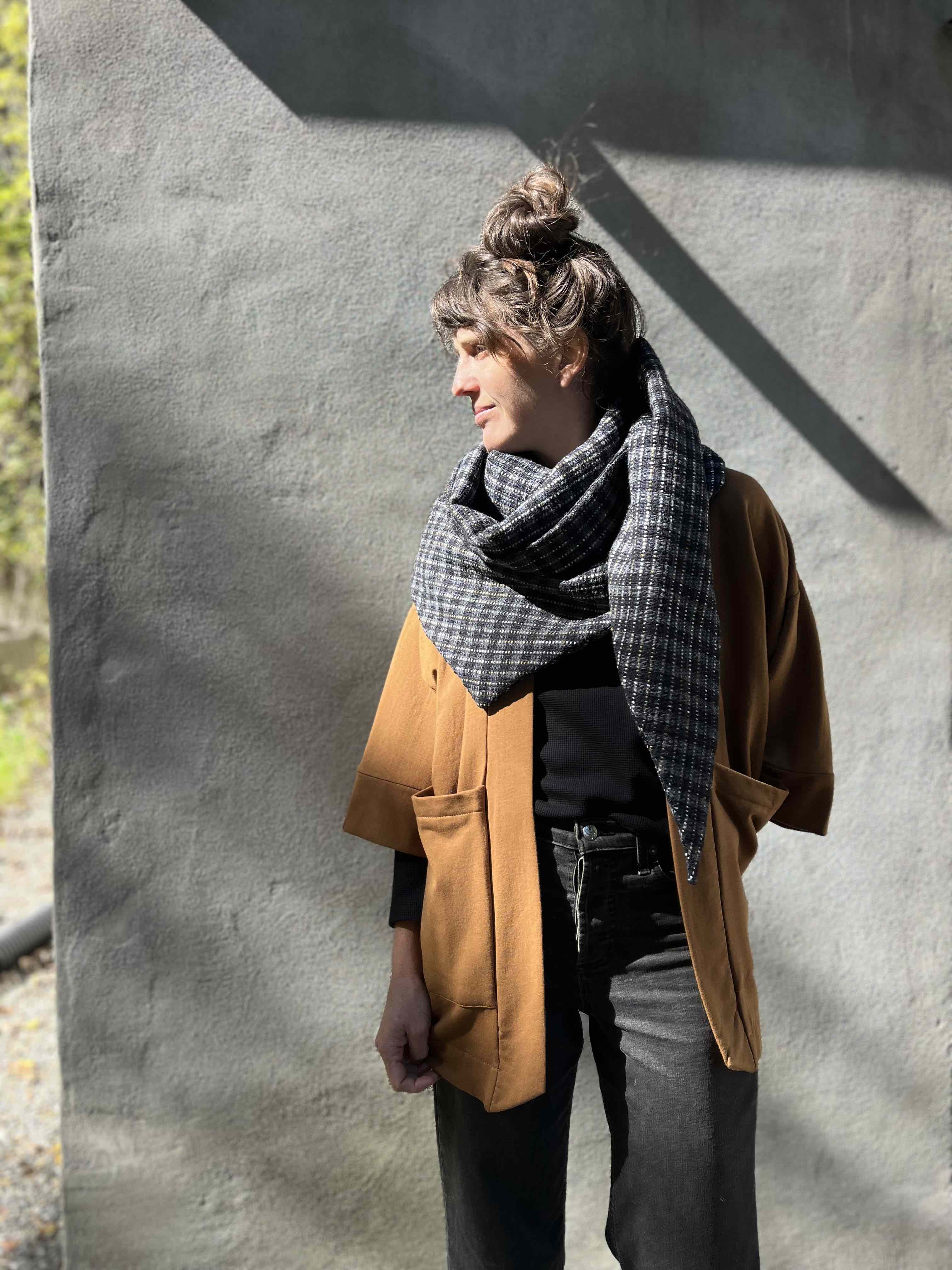 Foulard triangle tissage gris