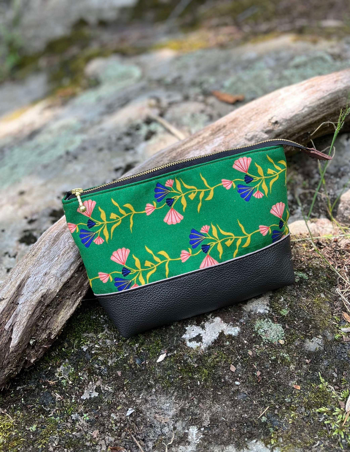 La Trousse - Retailles de tissu et cuir recyclé / Fleurs émeraudes - KAZAK