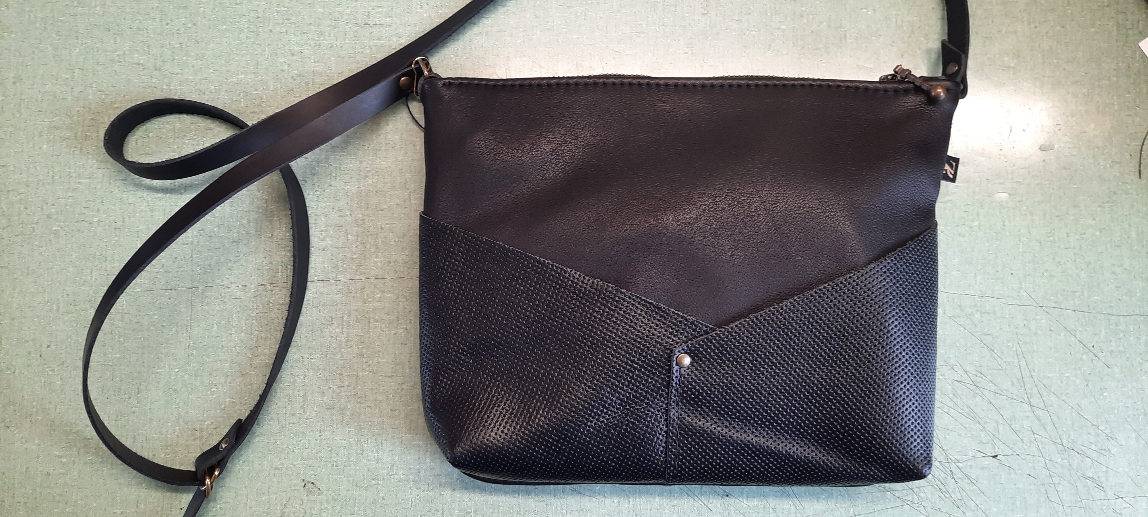 Sac Woodstock - Noir Motif- Mélange cuir recyclé et tannage végétal - KAZAK