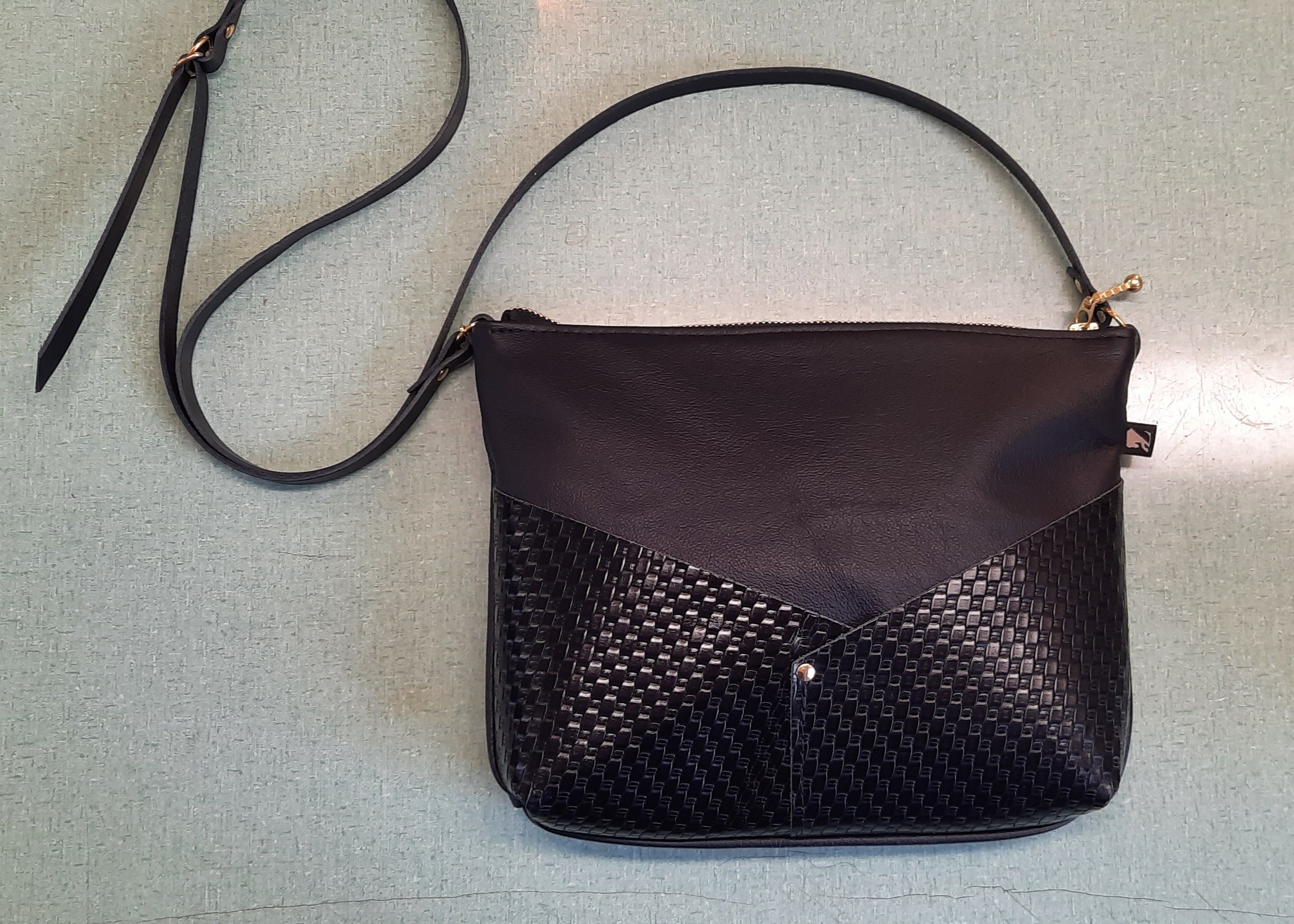 Sac Woodstock - Noir Motif- Mélange cuir recyclé et tannage végétal - KAZAK