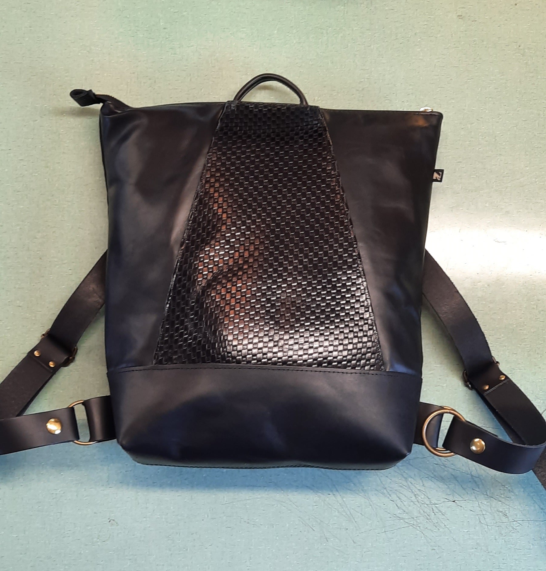 Sac à dos Hobart pour portable - Cuir Tressé - mélange cuir recyclé et tannage végétal - KAZAK