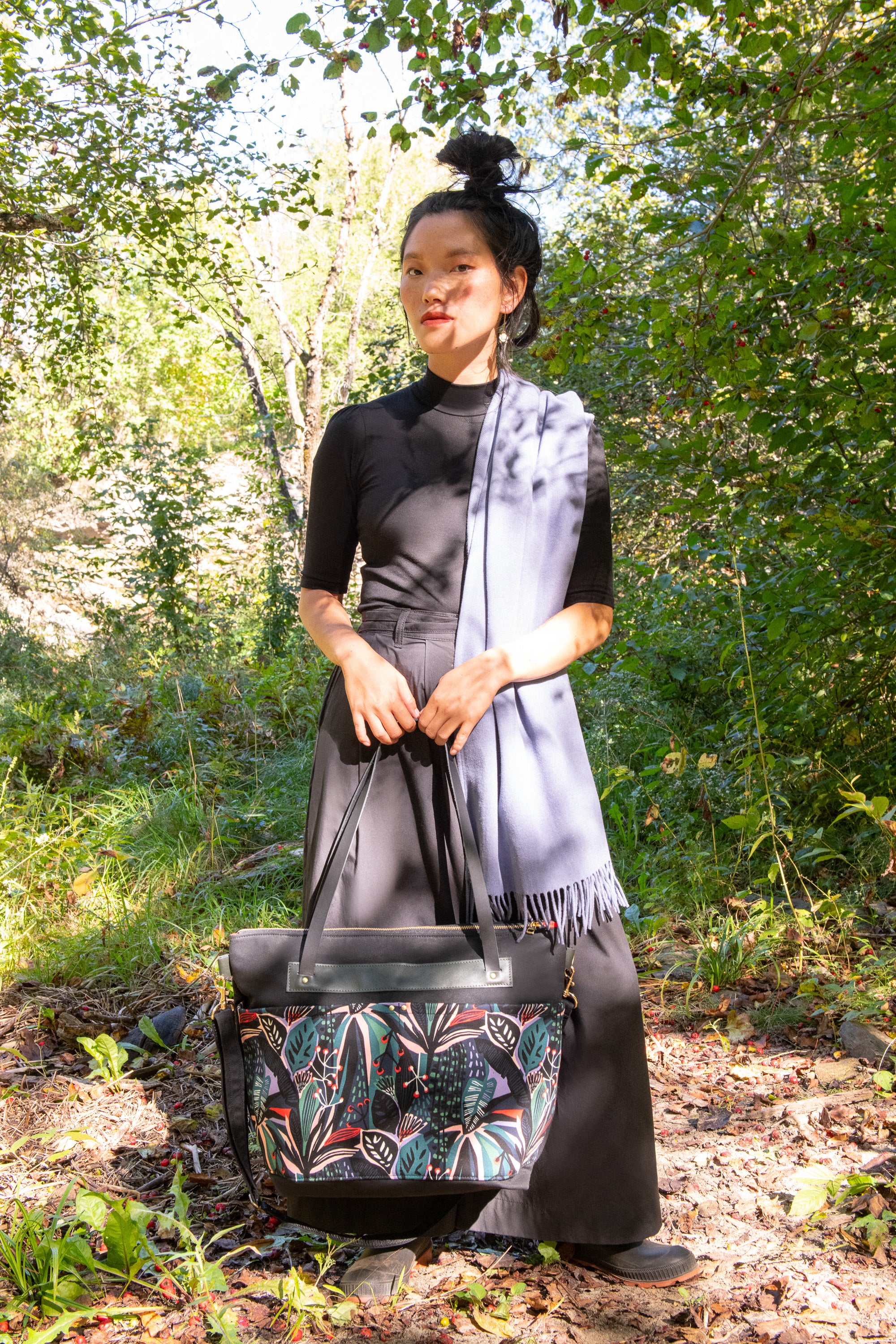 Grand tote bag Cavalcade - Dark Jungle / Canevas ciré noir - mélange cuir recyclé et tannage végétal - KAZAK