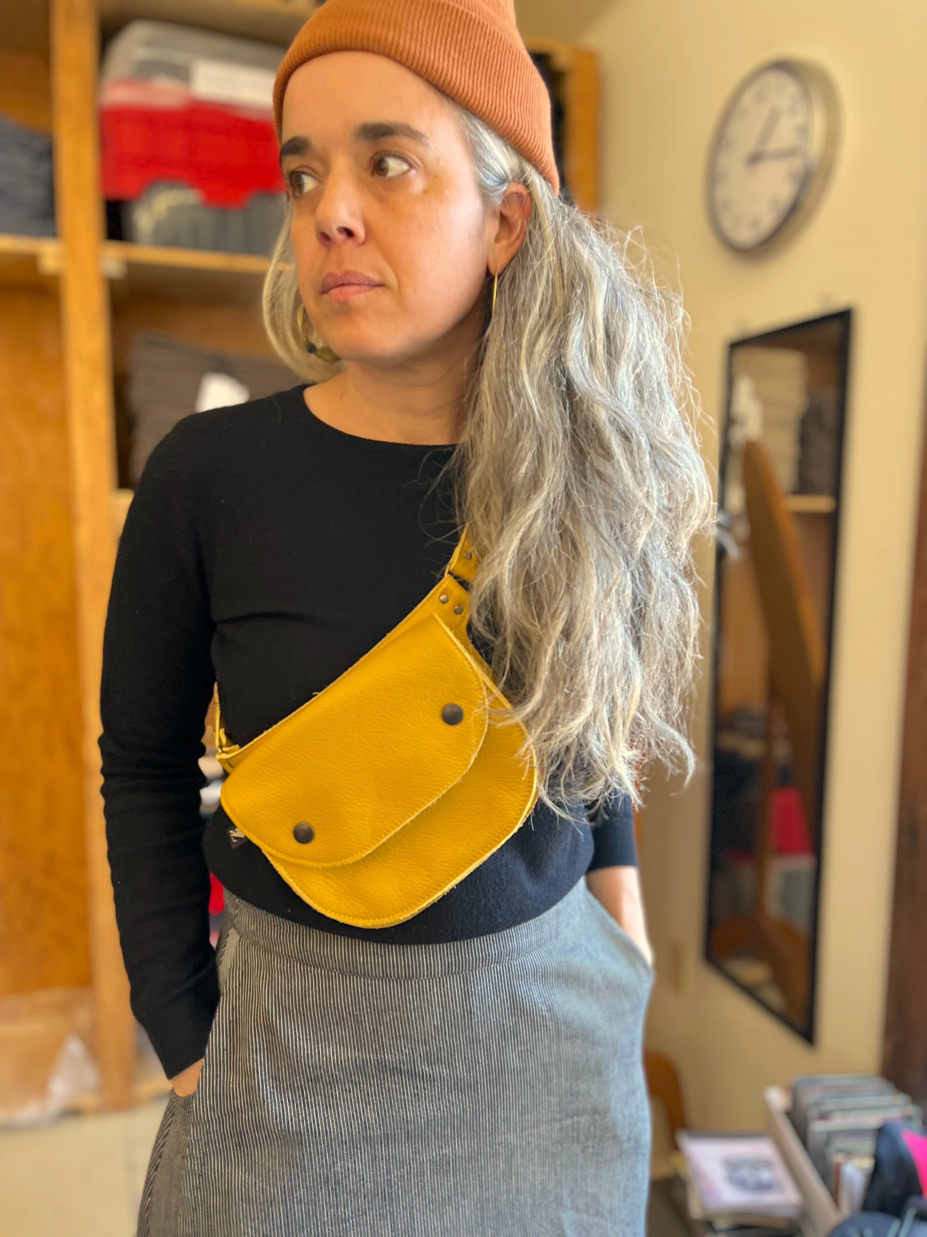 Ceinture pochette Amaru moutarde en cuir recyclé - KAZAK