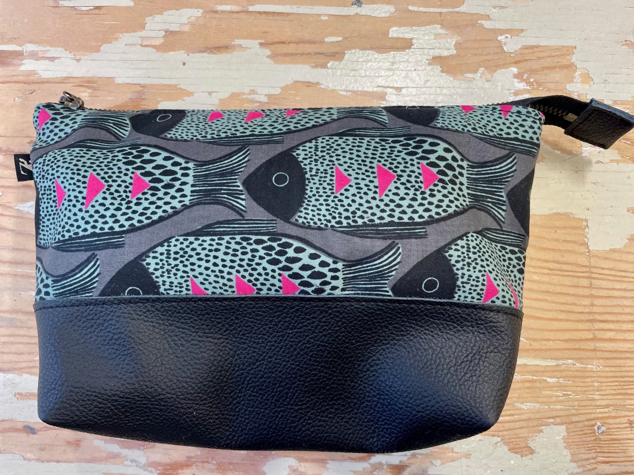 La Trousse - Retailles de tissu et cuir recyclé / Poisson pink- KAZAK