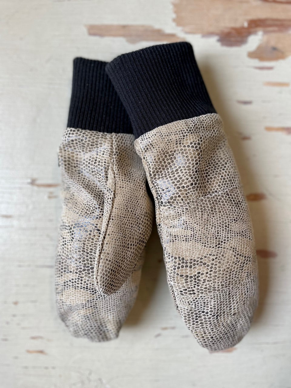 Mitaines Lhasa Snake / cuir et recyclé - KAZAK