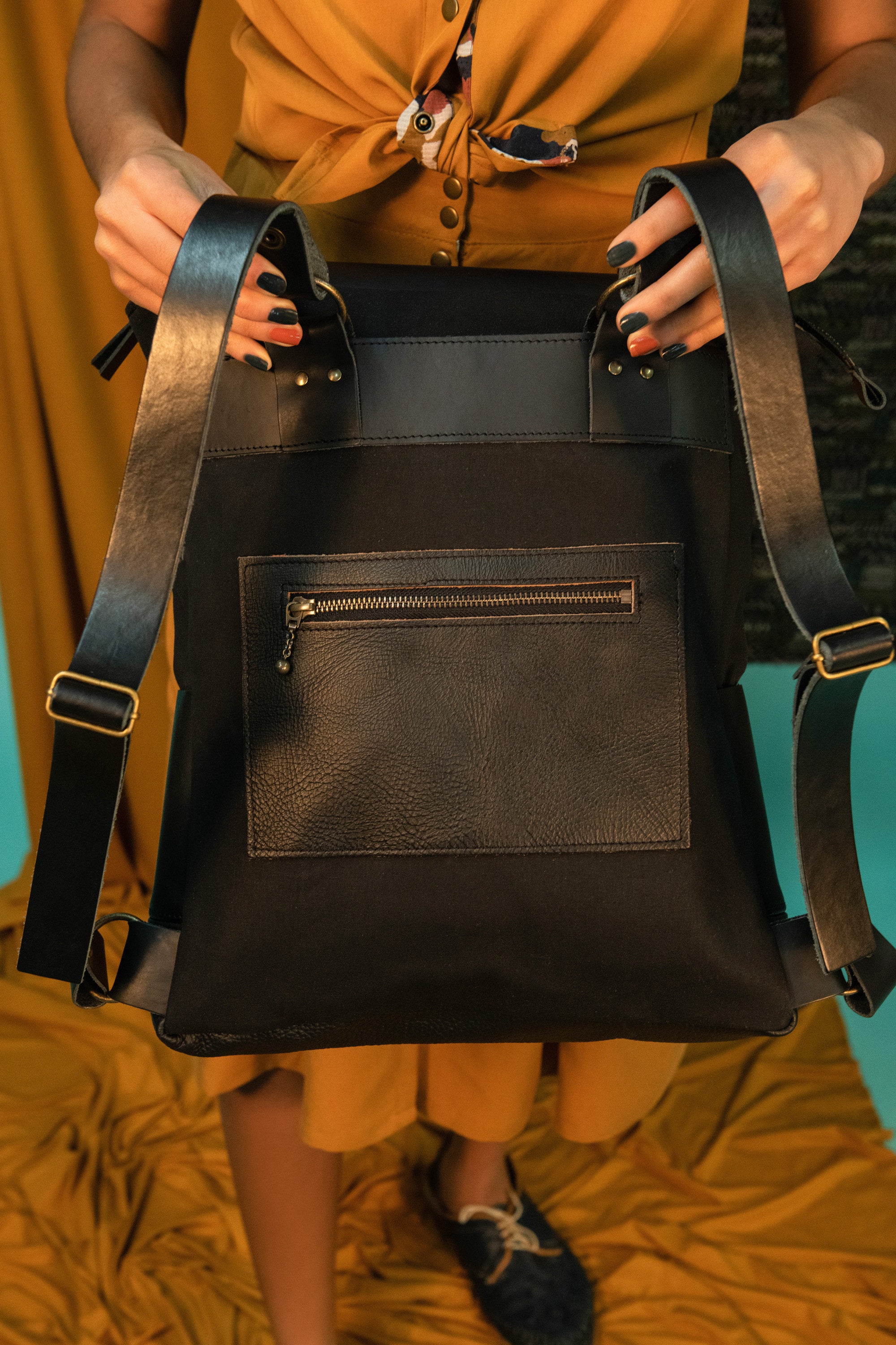 Sac à dos Andes - Coton ciré Noir / Cuir Noir - cuir de tannage végétal et cuir recyclé - KAZAK