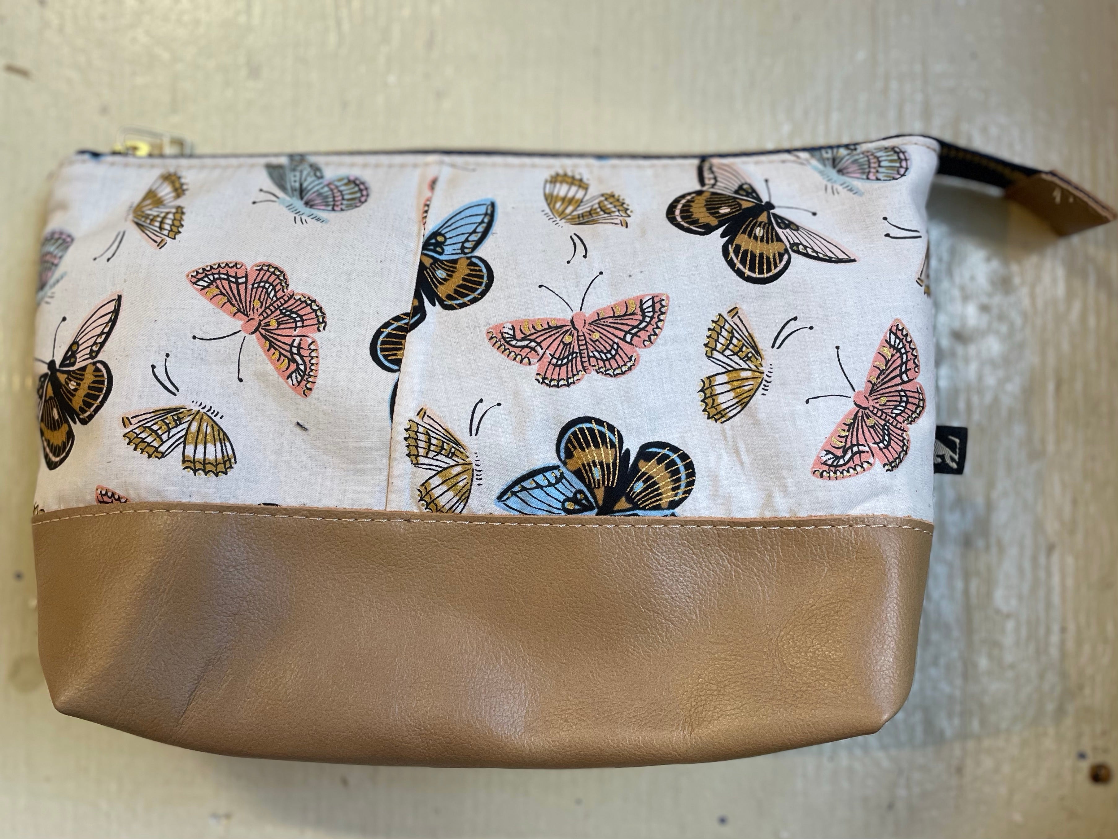 La Trousse - Retailles de tissu et cuir recyclé /  Butterfly - KAZAK -