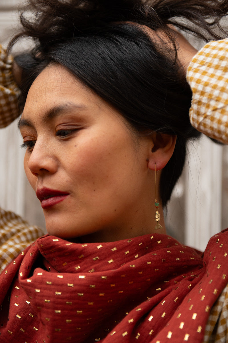 Foulard triangle tomettes dorées