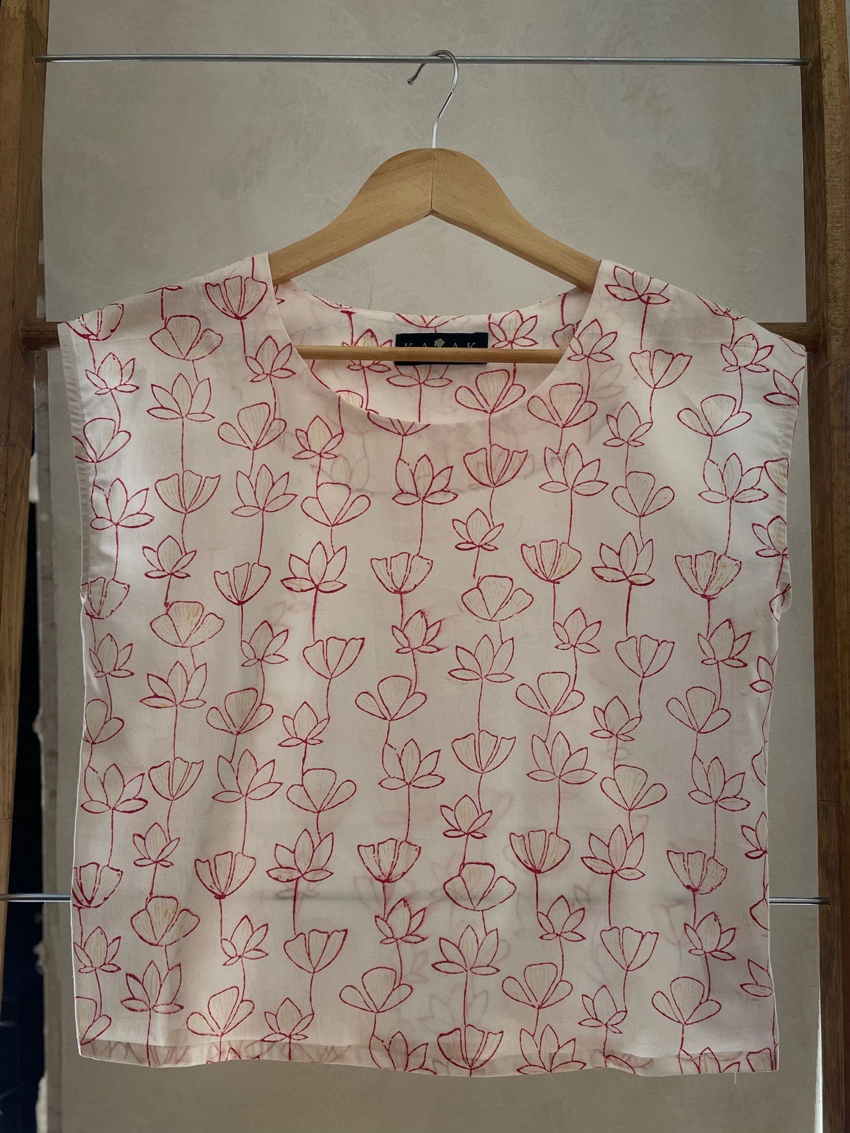 Top Sandrigo - Fleurs rouges -