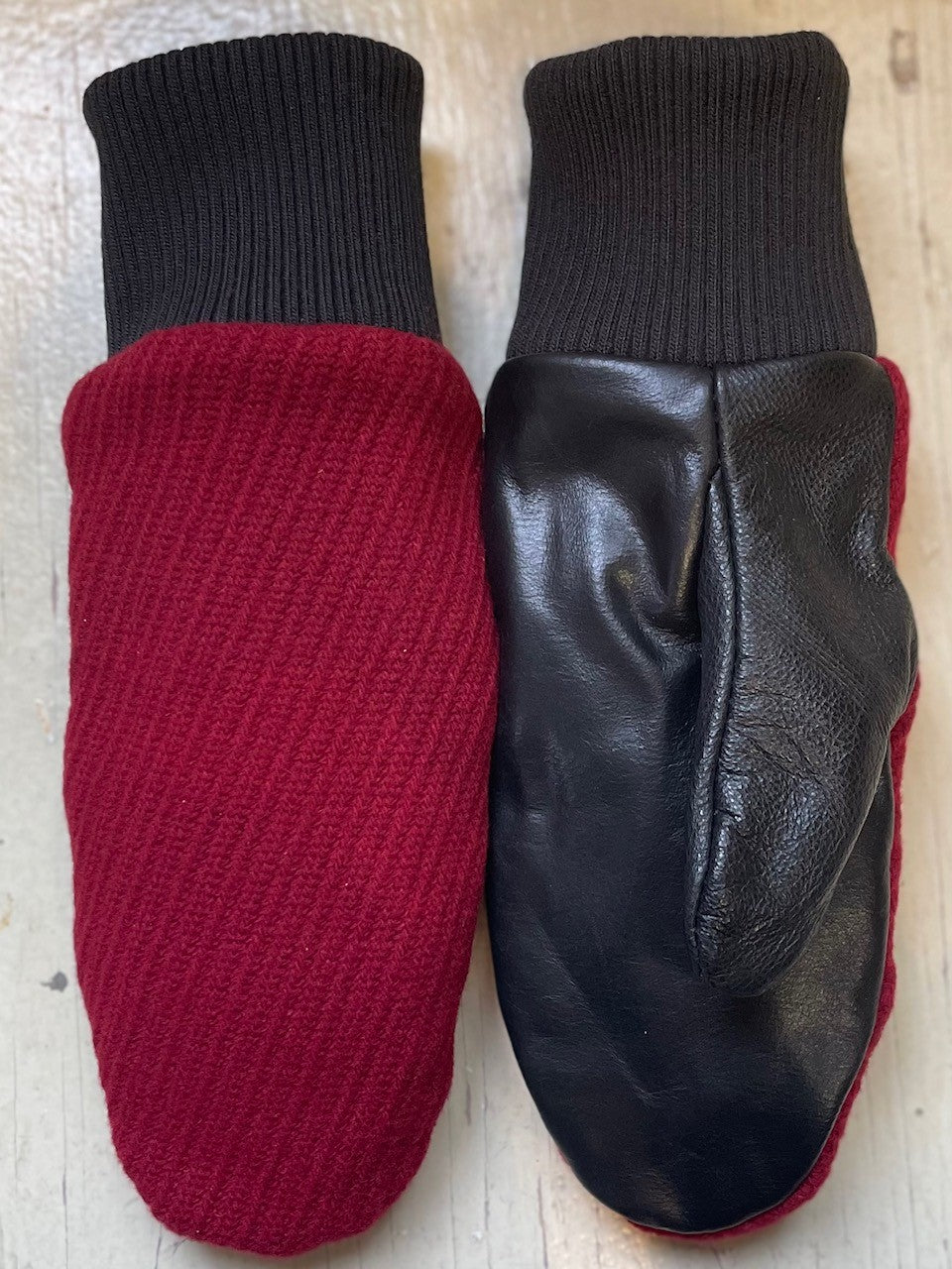 Mitaine Tricot Rouge cuir recyclé - KAZAK -