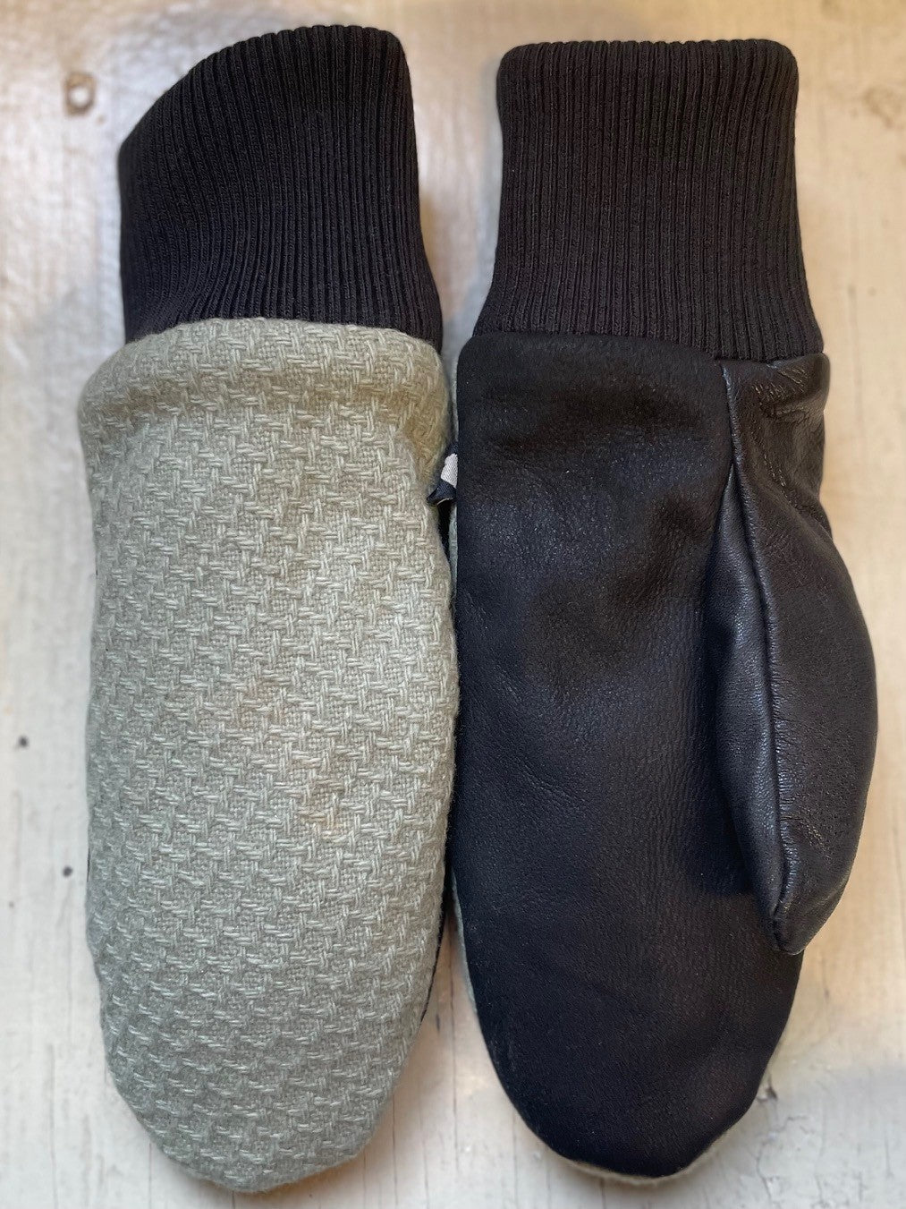 Mitaine Tricot Sauge cuir recyclé - KAZAK -