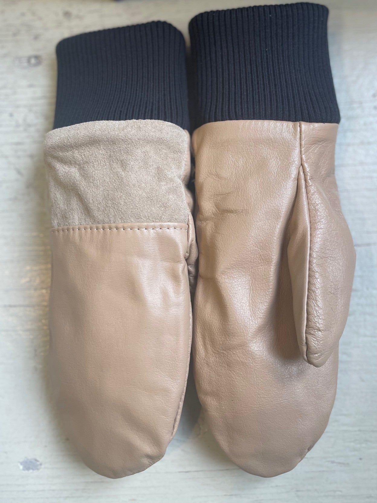 Mitaines Lhasa Tan / cuir et suède recyclés - KAZAK