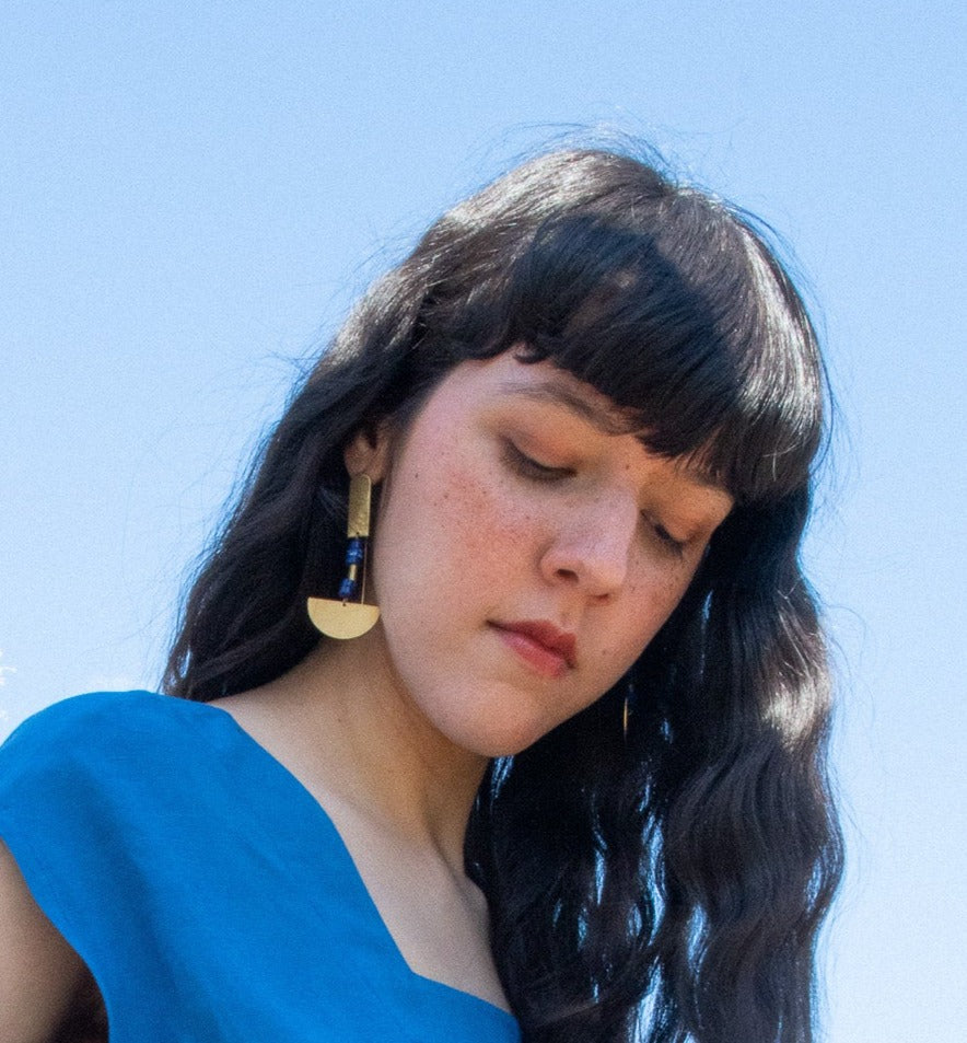 Boucles d'oreilles Atina couleur lapis, quartz et amazonite